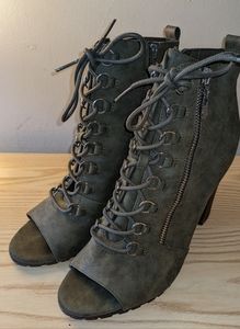 Dark green booties size 9 1/2